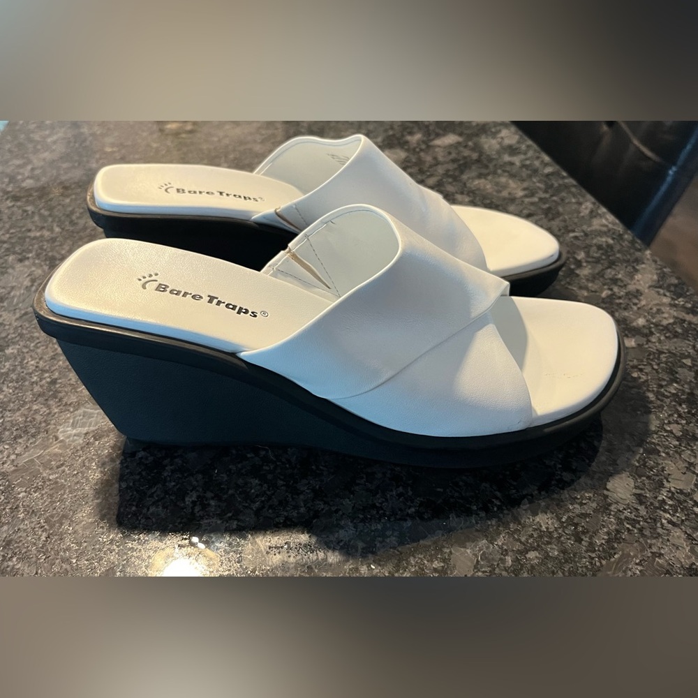 BareTraps White Slide Sandals - Picture 3 of 5